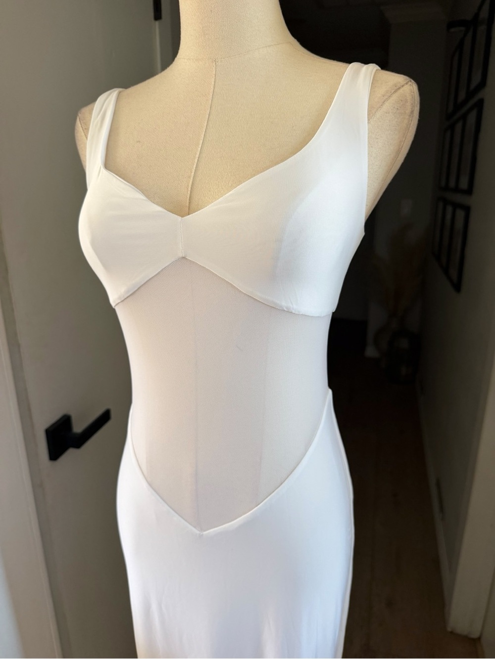 naked wardrobe Hourglass Mesh Contrast Maxi Dress White Sz M NWT - Picture 6 of 11